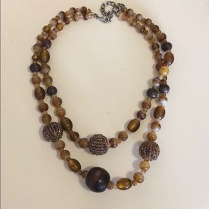 Brown toned necklace